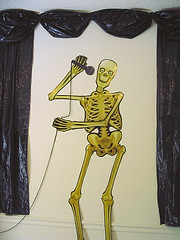 skeleton singing.jpg